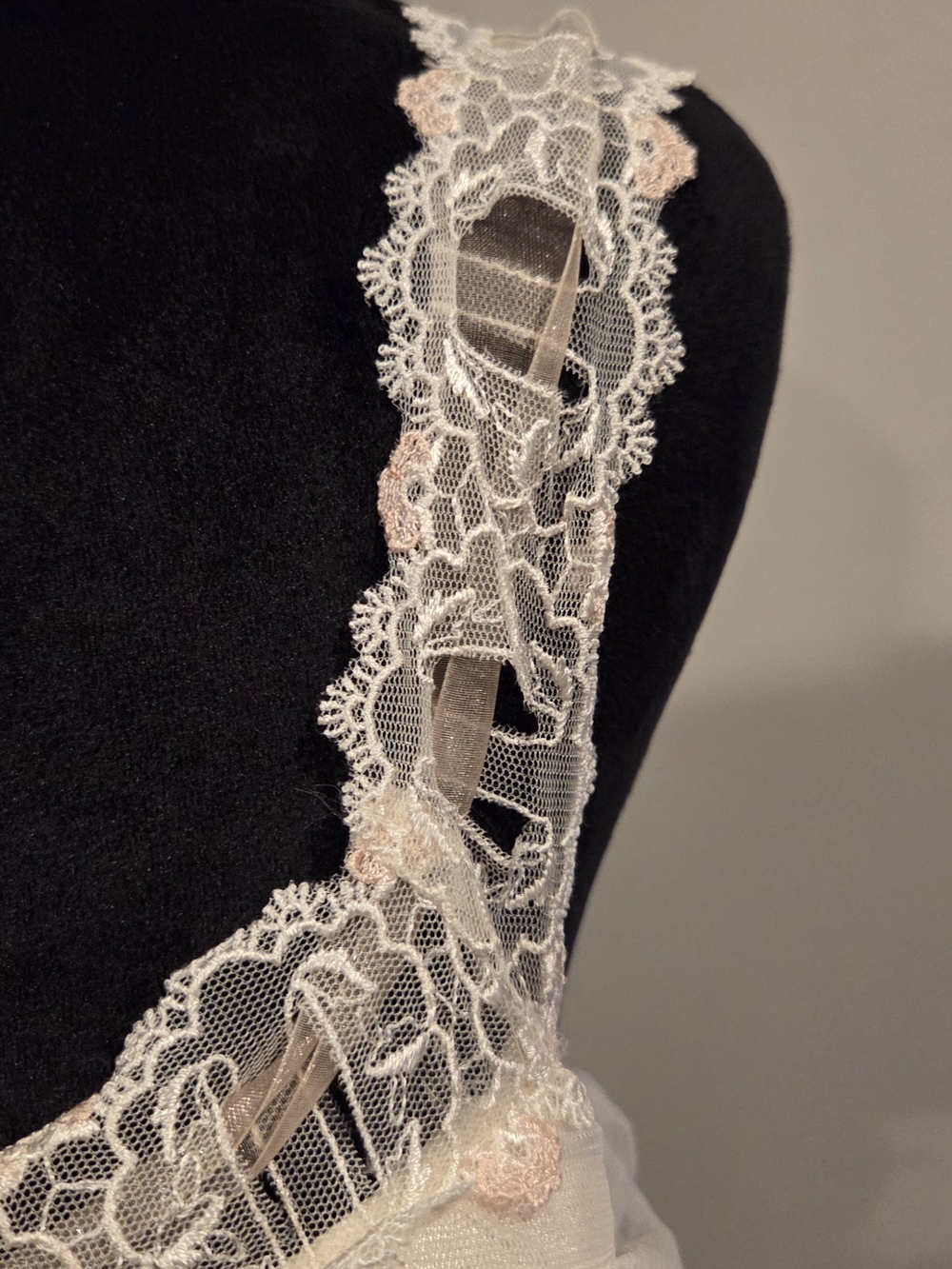 Frederick's of Hollywood Sheer Lace Chemise in Blush Cream - Picture 6 of 6